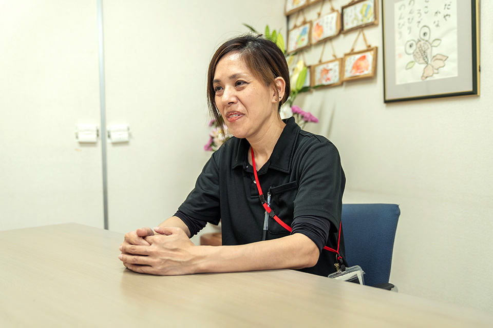 堀知代